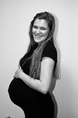 I'm seriously fighting a whole lot of body hate right now. I cried when I looked at this picture because of the way I *think* I look. Gah, pregnancy!